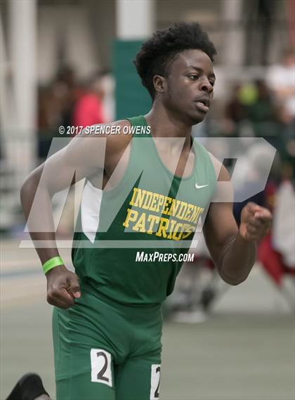 Thumbnail 2 in NC Runners Holiday Invitational photogallery.