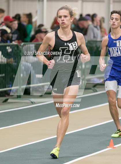 Thumbnail 1 in NC Runners Holiday Invitational photogallery.