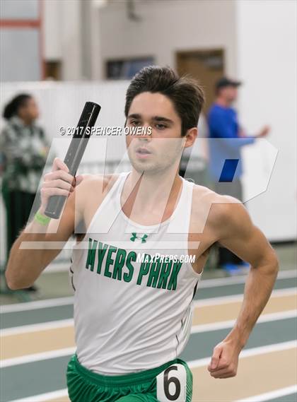 Thumbnail 2 in NC Runners Holiday Invitational photogallery.