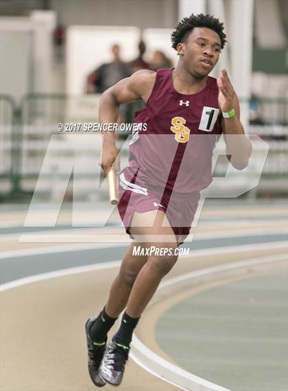 Thumbnail 1 in NC Runners Holiday Invitational photogallery.