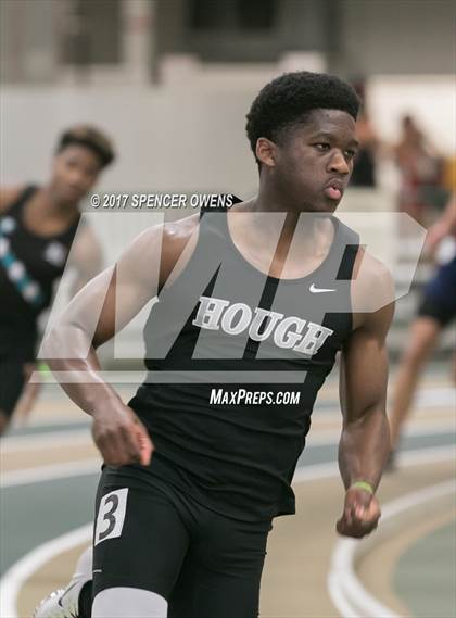 Thumbnail 3 in NC Runners Holiday Invitational photogallery.