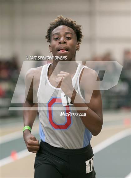 Thumbnail 1 in NC Runners Holiday Invitational photogallery.