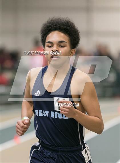 Thumbnail 1 in NC Runners Holiday Invitational photogallery.