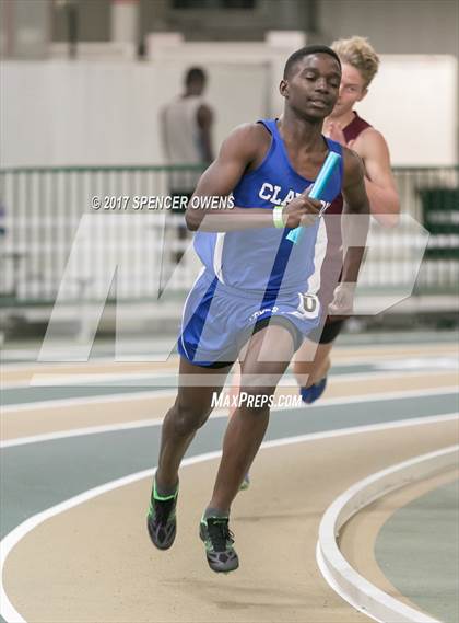 Thumbnail 3 in NC Runners Holiday Invitational photogallery.