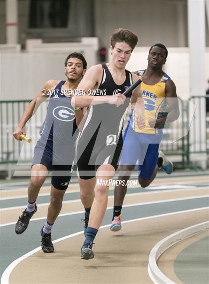 Thumbnail 3 in NC Runners Holiday Invitational photogallery.