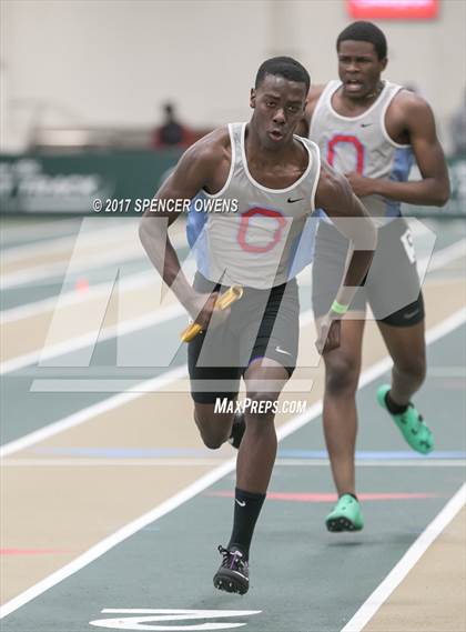 Thumbnail 3 in NC Runners Holiday Invitational photogallery.