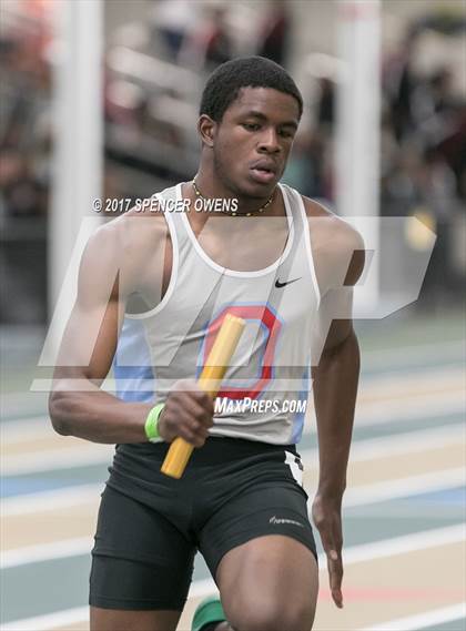 Thumbnail 2 in NC Runners Holiday Invitational photogallery.