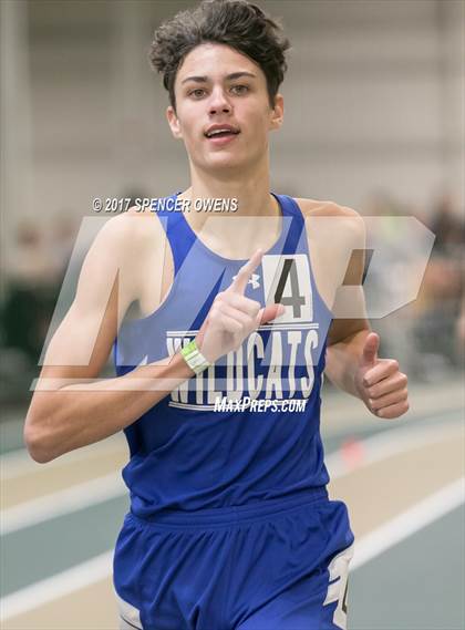 Thumbnail 1 in NC Runners Holiday Invitational photogallery.