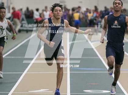 Thumbnail 2 in NC Runners Holiday Invitational photogallery.