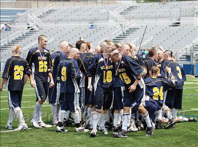 Thumbnail 1 in Syosset vs. West Genesee (NYSPHSAA Class A Final) photogallery.