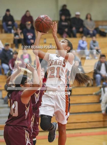 Thumbnail 1 in Selma vs. Sierra (Selma Shootout) photogallery.