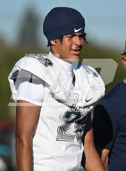 Thumbnail 2 in JV: St. John Bosco @ Mater Dei photogallery.