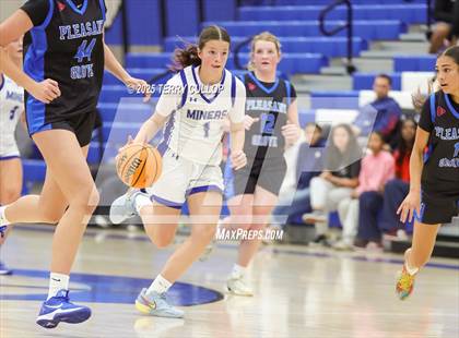 Thumbnail 3 in JV: Pleasant Grove @ Bingham photogallery.