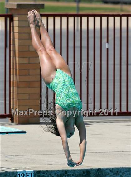 Thumbnail 2 in CIF SJS Girls Varsity Diving Finals photogallery.