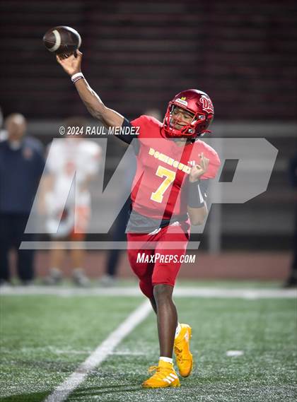Thumbnail 3 in Castaic vs Dominguez photogallery.