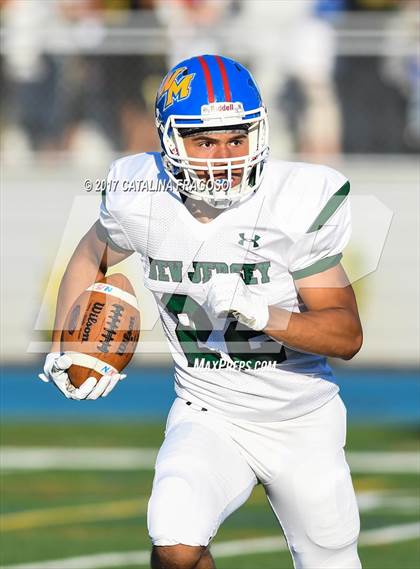 Thumbnail 2 in Phil Simms All-Star Classic (North vs. South) photogallery.