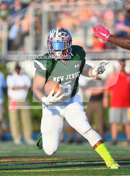 Thumbnail 3 in Phil Simms All-Star Classic (North vs. South) photogallery.
