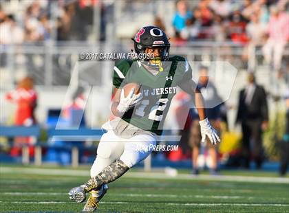 Thumbnail 2 in Phil Simms All-Star Classic (North vs. South) photogallery.