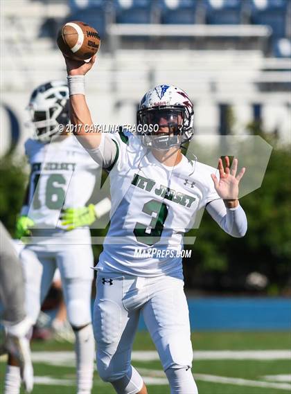 Thumbnail 3 in Phil Simms All-Star Classic (North vs. South) photogallery.