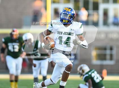 Thumbnail 1 in Phil Simms All-Star Classic (North vs. South) photogallery.