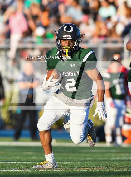 Thumbnail 3 in Phil Simms All-Star Classic (North vs. South) photogallery.
