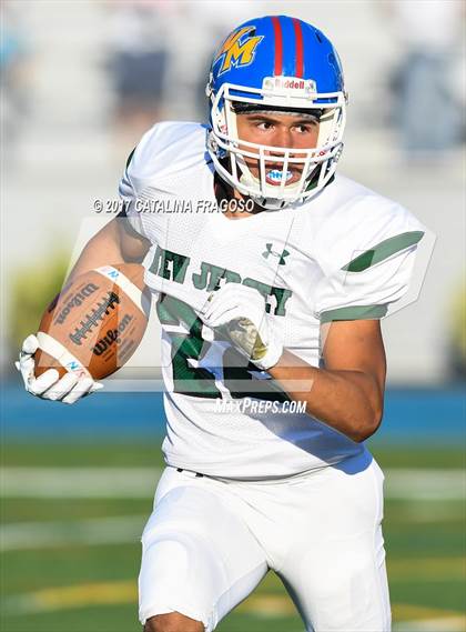 Thumbnail 3 in Phil Simms All-Star Classic (North vs. South) photogallery.