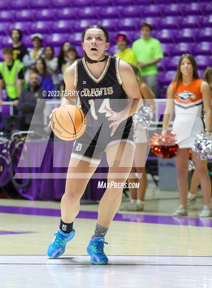 Thumbnail 1 in Davis vs. Skyridge (UHSAA 6A Semifinal) photogallery.