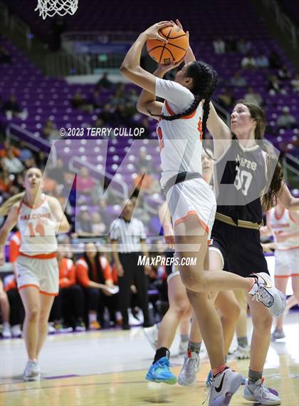 Thumbnail 1 in Davis vs. Skyridge (UHSAA 6A Semifinal) photogallery.