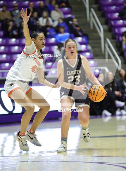 Thumbnail 2 in Davis vs. Skyridge (UHSAA 6A Semifinal) photogallery.