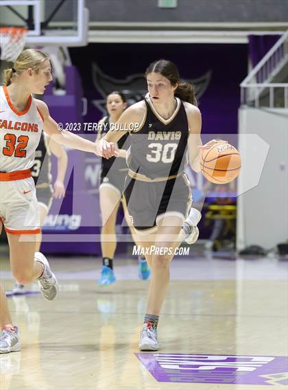 Thumbnail 3 in Davis vs. Skyridge (UHSAA 6A Semifinal) photogallery.