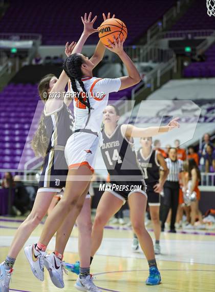 Thumbnail 3 in Davis vs. Skyridge (UHSAA 6A Semifinal) photogallery.