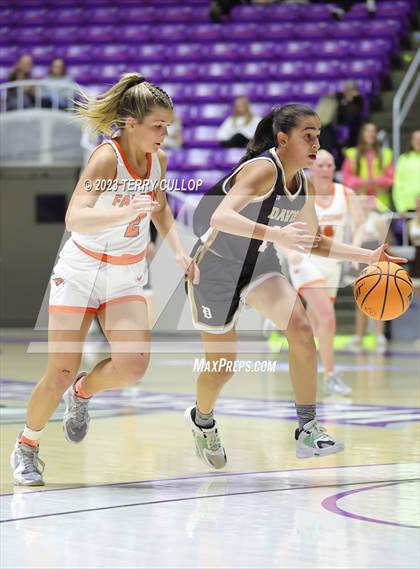 Thumbnail 1 in Davis vs. Skyridge (UHSAA 6A Semifinal) photogallery.