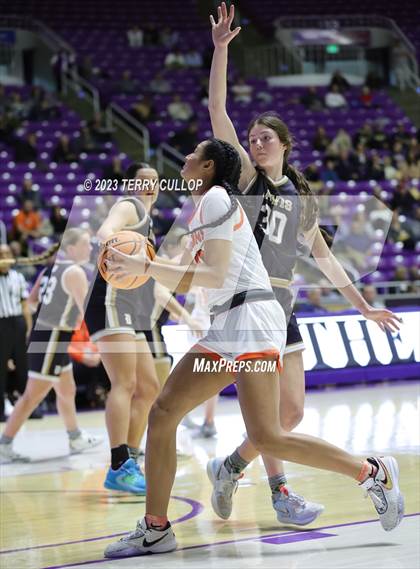 Thumbnail 2 in Davis vs. Skyridge (UHSAA 6A Semifinal) photogallery.