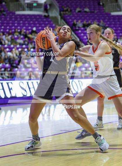 Thumbnail 3 in Davis vs. Skyridge (UHSAA 6A Semifinal) photogallery.