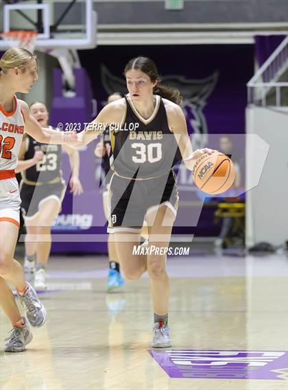 Thumbnail 1 in Davis vs. Skyridge (UHSAA 6A Semifinal) photogallery.