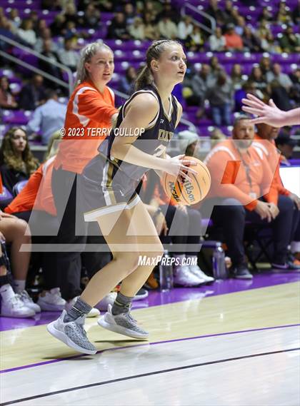 Thumbnail 1 in Davis vs. Skyridge (UHSAA 6A Semifinal) photogallery.