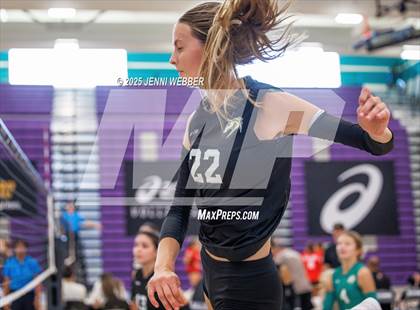 Thumbnail 3 in Mira Costa vs. Harrisburg (Durango Fall Classic) photogallery.