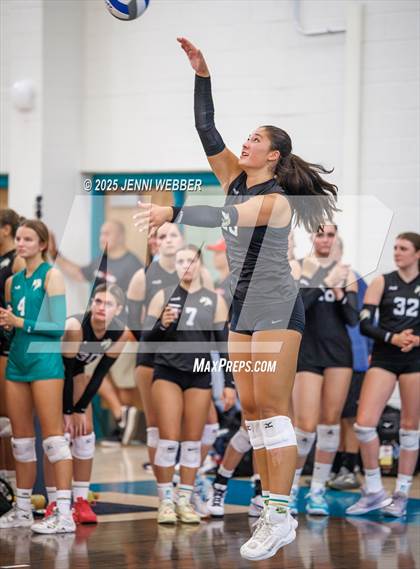 Thumbnail 2 in Mira Costa vs. Harrisburg (Durango Fall Classic) photogallery.