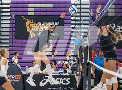 Thumbnail 1 in Mira Costa vs. Harrisburg (Durango Fall Classic) photogallery.