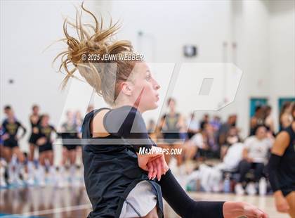 Thumbnail 2 in Mira Costa vs. Harrisburg (Durango Fall Classic) photogallery.