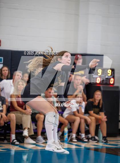 Thumbnail 3 in Mira Costa vs. Harrisburg (Durango Fall Classic) photogallery.
