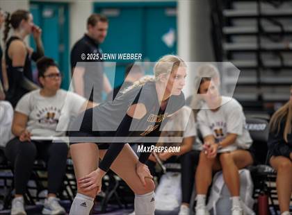 Thumbnail 1 in Mira Costa vs. Harrisburg (Durango Fall Classic) photogallery.
