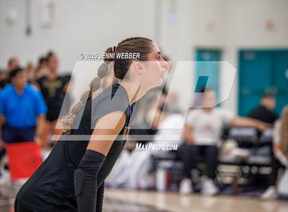 Thumbnail 1 in Mira Costa vs. Harrisburg (Durango Fall Classic) photogallery.