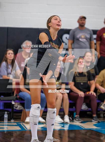 Thumbnail 2 in Mira Costa vs. Harrisburg (Durango Fall Classic) photogallery.