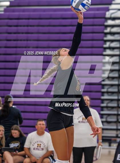 Thumbnail 2 in Mira Costa vs. Harrisburg (Durango Fall Classic) photogallery.