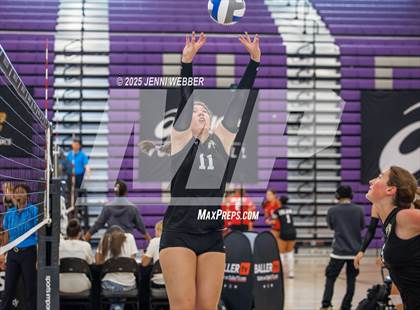 Thumbnail 1 in Mira Costa vs. Harrisburg (Durango Fall Classic) photogallery.