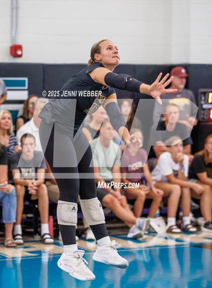 Thumbnail 1 in Mira Costa vs. Harrisburg (Durango Fall Classic) photogallery.