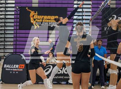 Thumbnail 3 in Mira Costa vs. Harrisburg (Durango Fall Classic) photogallery.