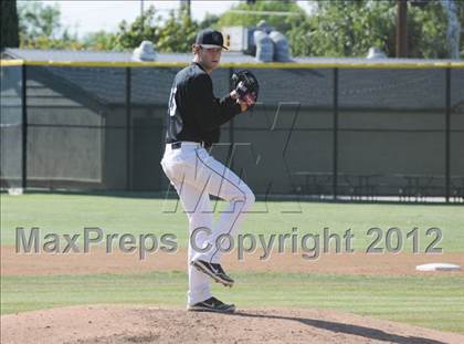 Thumbnail 2 in JSerra Catholic @ Servite photogallery.