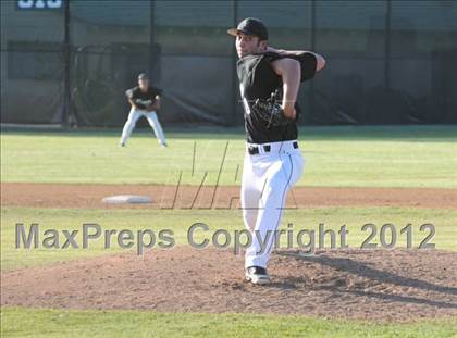 Thumbnail 3 in JSerra Catholic @ Servite photogallery.